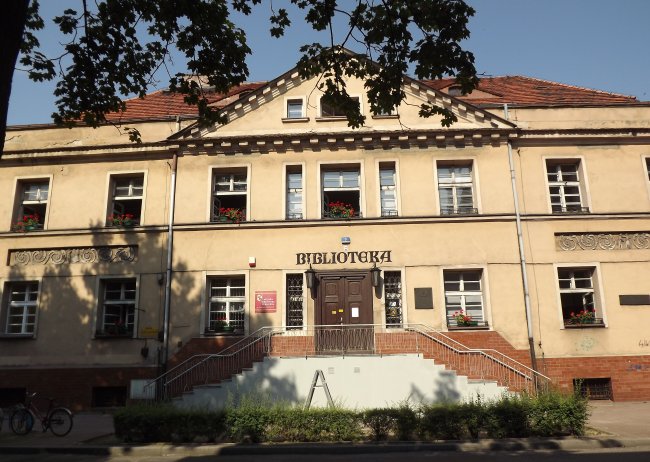biblioteka w lesznie stary budynek - UM Leszno