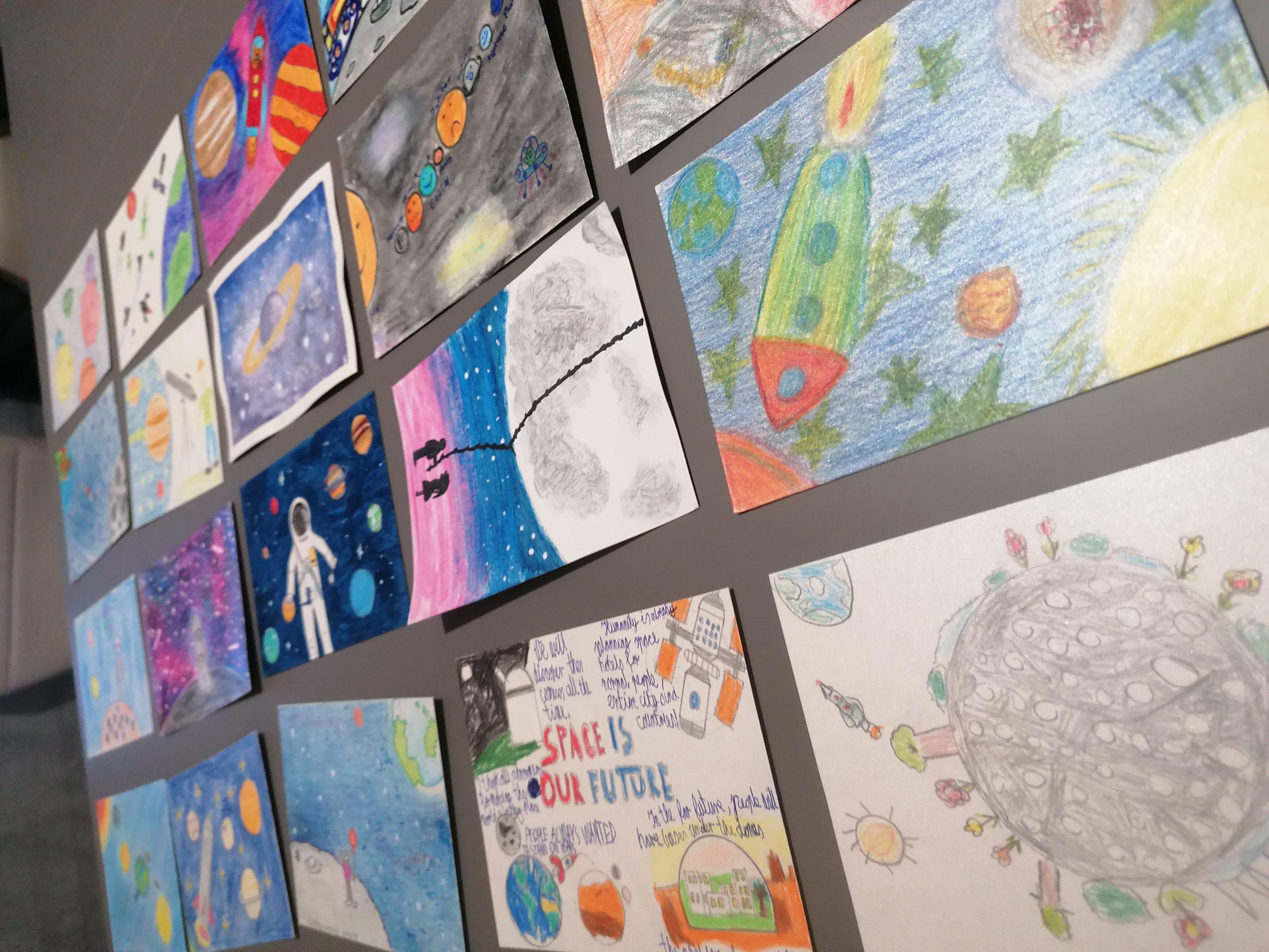 pocztówki w kosmosie ostrów  - Szkoła Podstawowa nr 5 im. Mieszka I