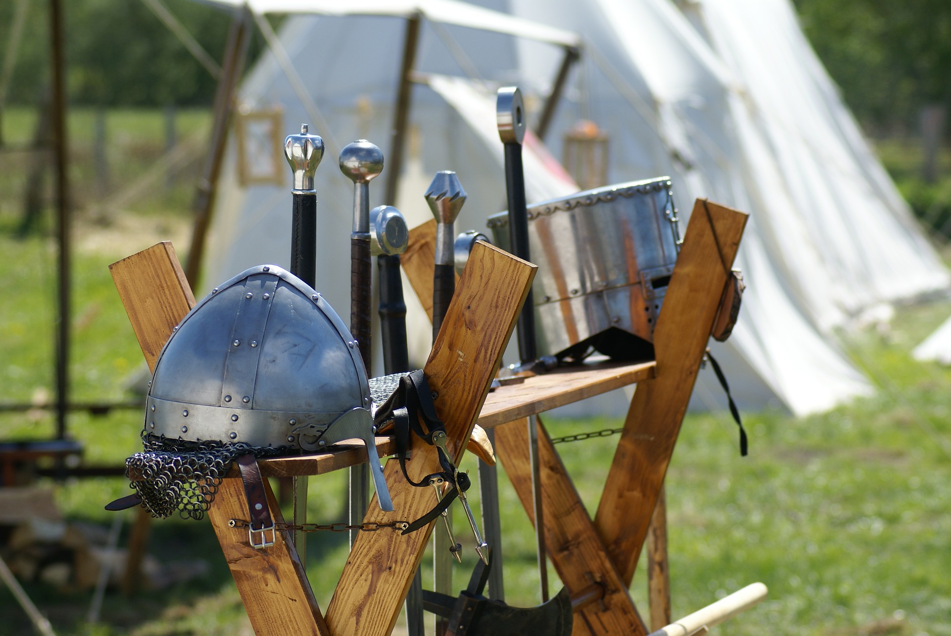 zbroja miecz rycerz - Pixabay