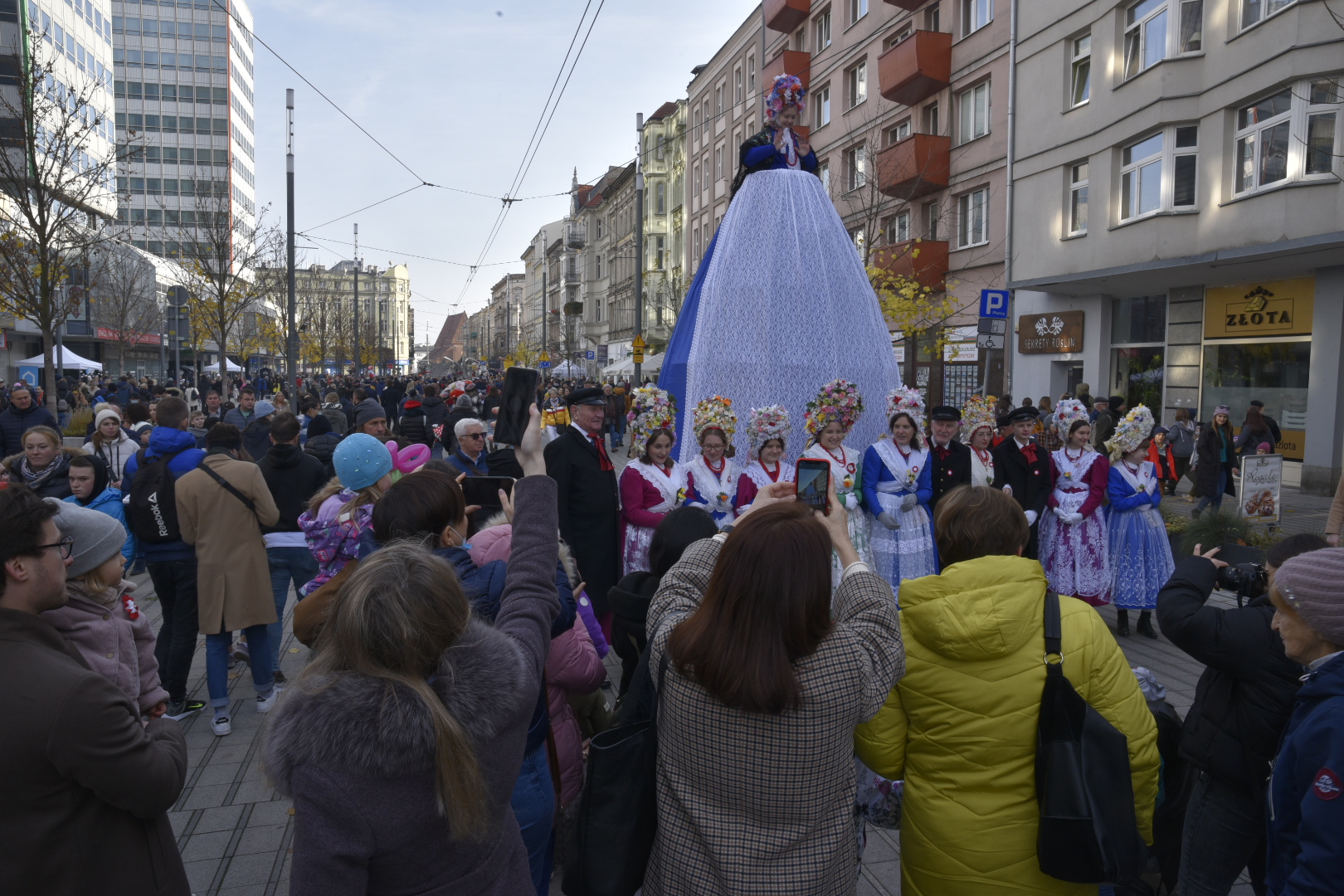 imieniny ulicy święty marcin  - Wojtek Wardejn