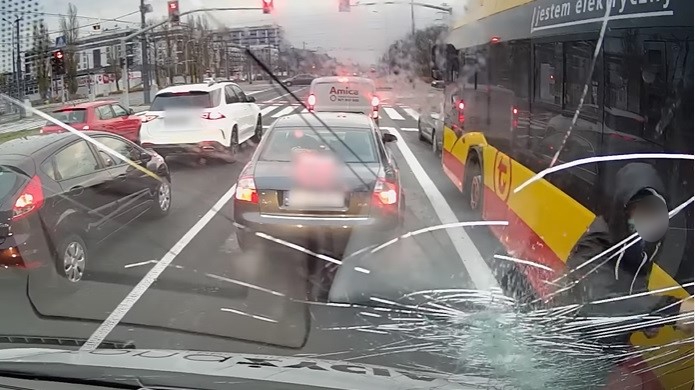 atak łańcuchem na furgonetkę  - Fundacja Pro Prawo do Życia