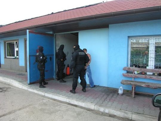 Zatrzymani ws. przekrętów paliwowych - Gostyń - KWP w Poznaniu