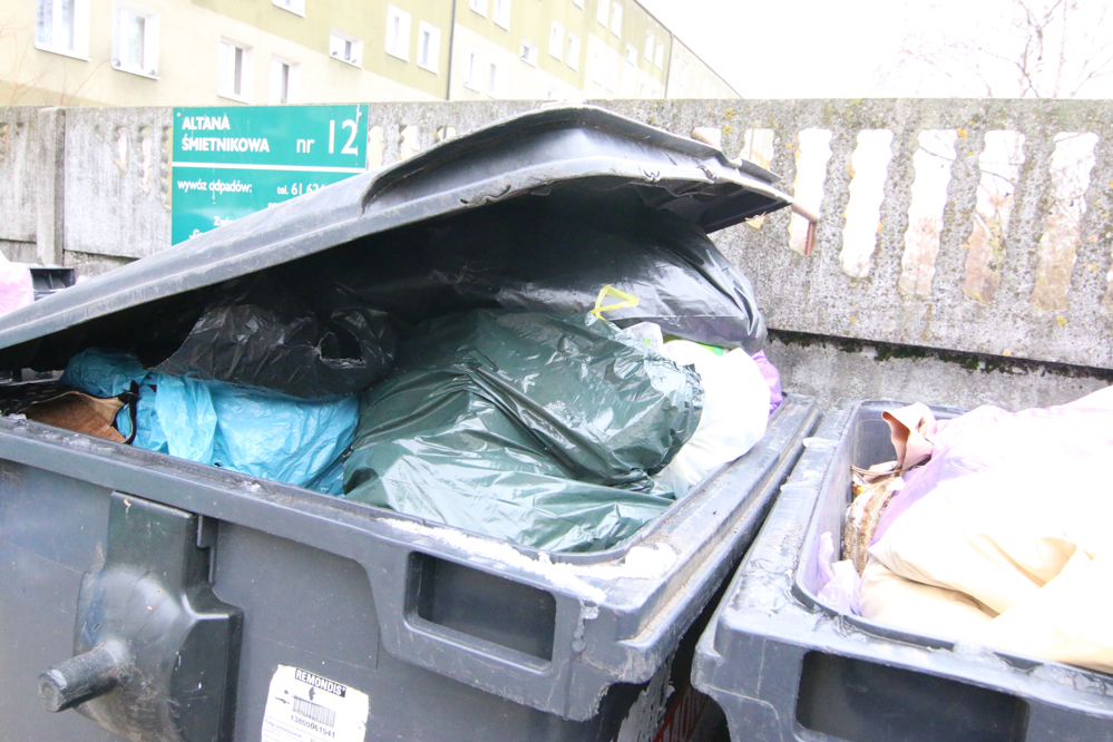 śmieciarka odbiór śmieci kubły kosze - Leon Bielewicz 