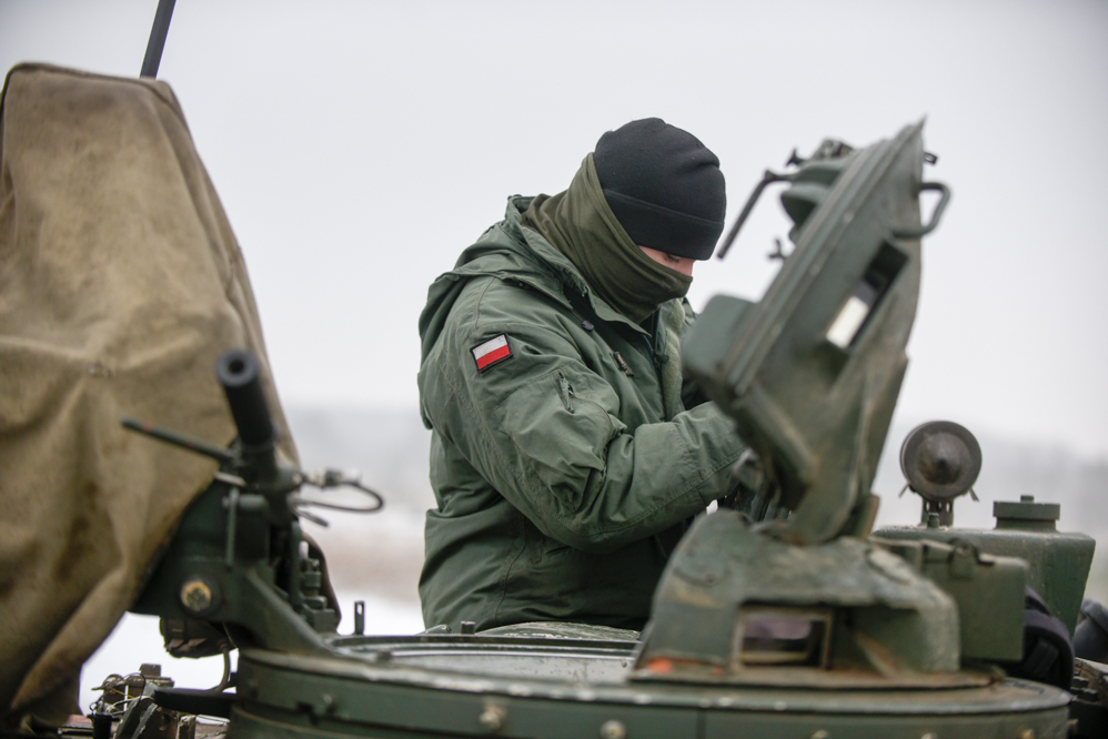 ćwiczenia czołgistów czołg żołnierze wojsko sprzęt poligon - Wojtek Wardejn - Radio Poznań