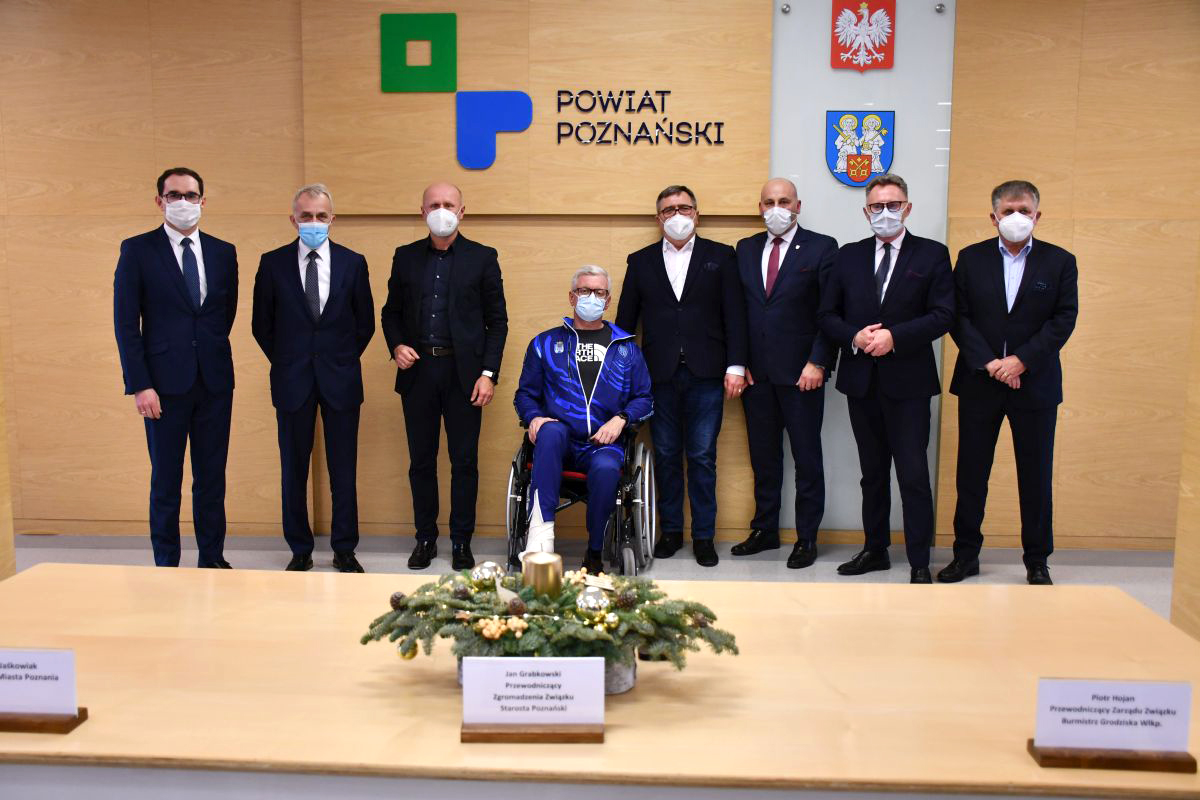 przekazanie pks poznań - Biuro Związku Powiatowo - Gminnego „Wielkopolski Transport Regionalny"