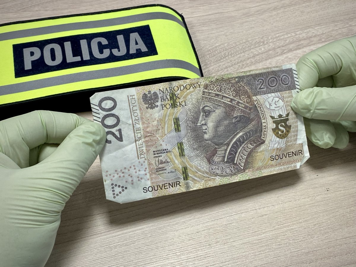 oszustwo banknoty piła  - KPP Piła