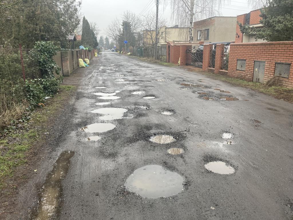 dziurawa droga dziury w drodze - Adam Michalkiewicz 