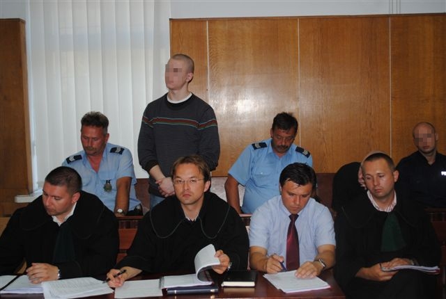 Kibic podczas procesu w Sądzie Rejonowym w Koninie - Iwona Krzyżak