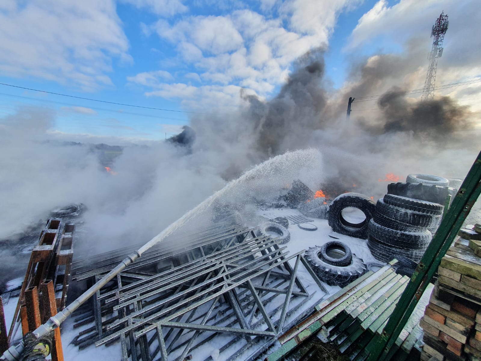 lipka pożar składowisko opon - Straż Pożarna Złotów