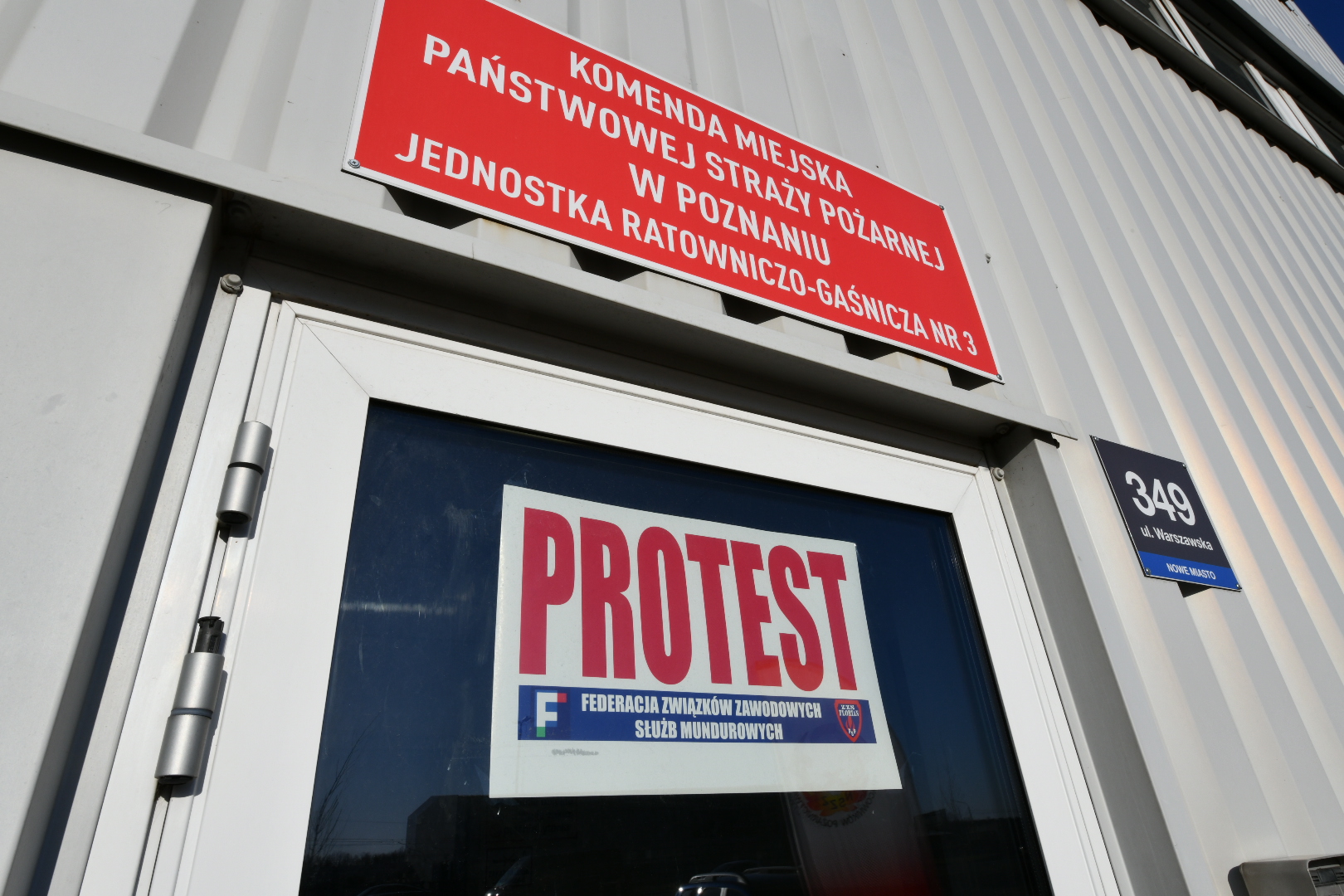 straż pożarna protest - Wojtek Wardejn