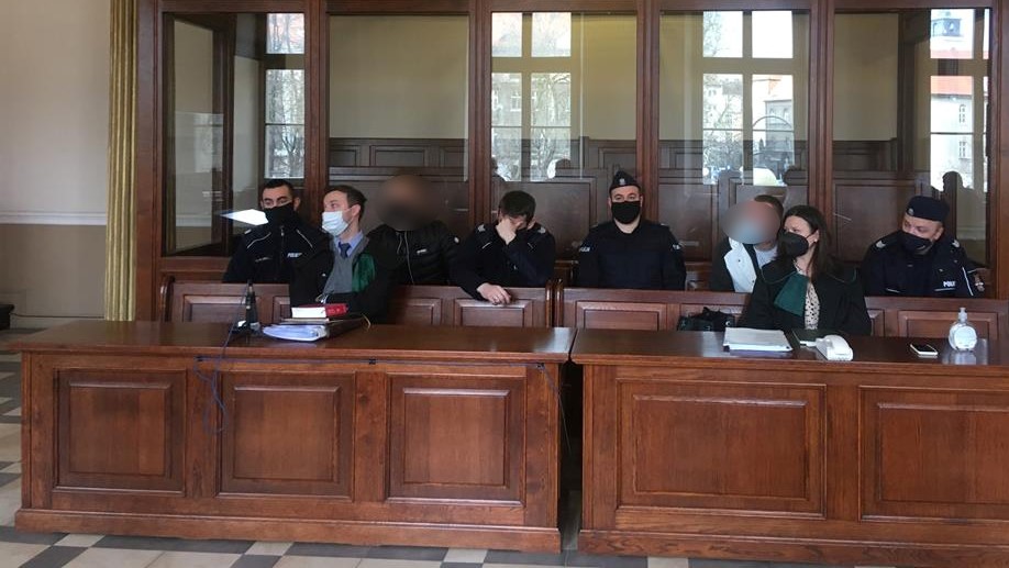 łukasz o i hubert j oskarżeni i zamordowanie kalisz  - Danuta Synkiewicz 