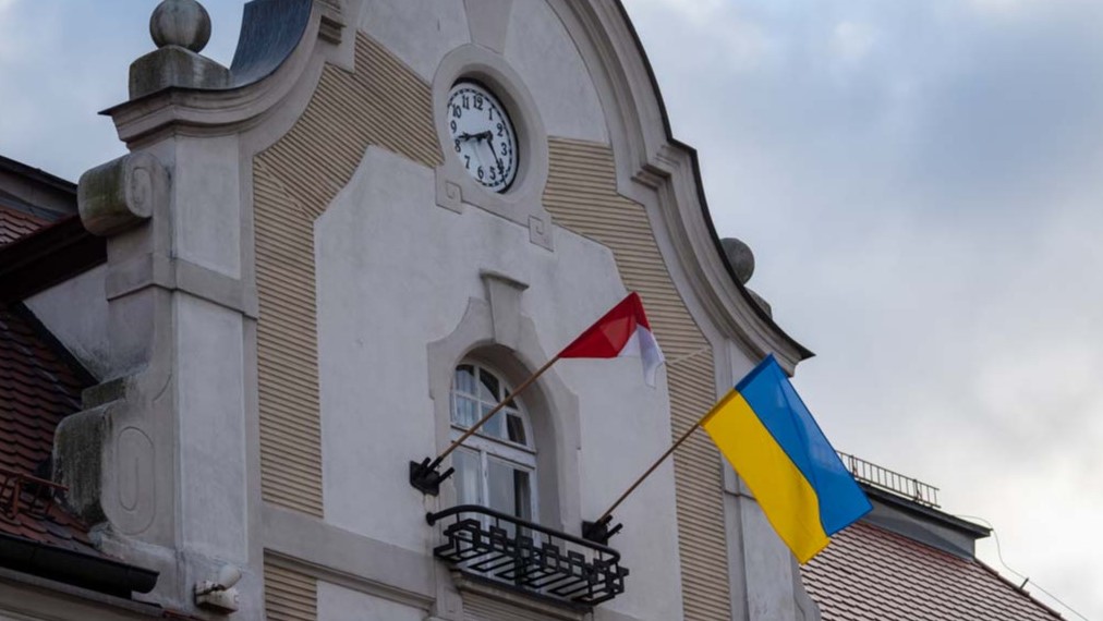 jarocin flaga na urzędzie  - UM Jarocin