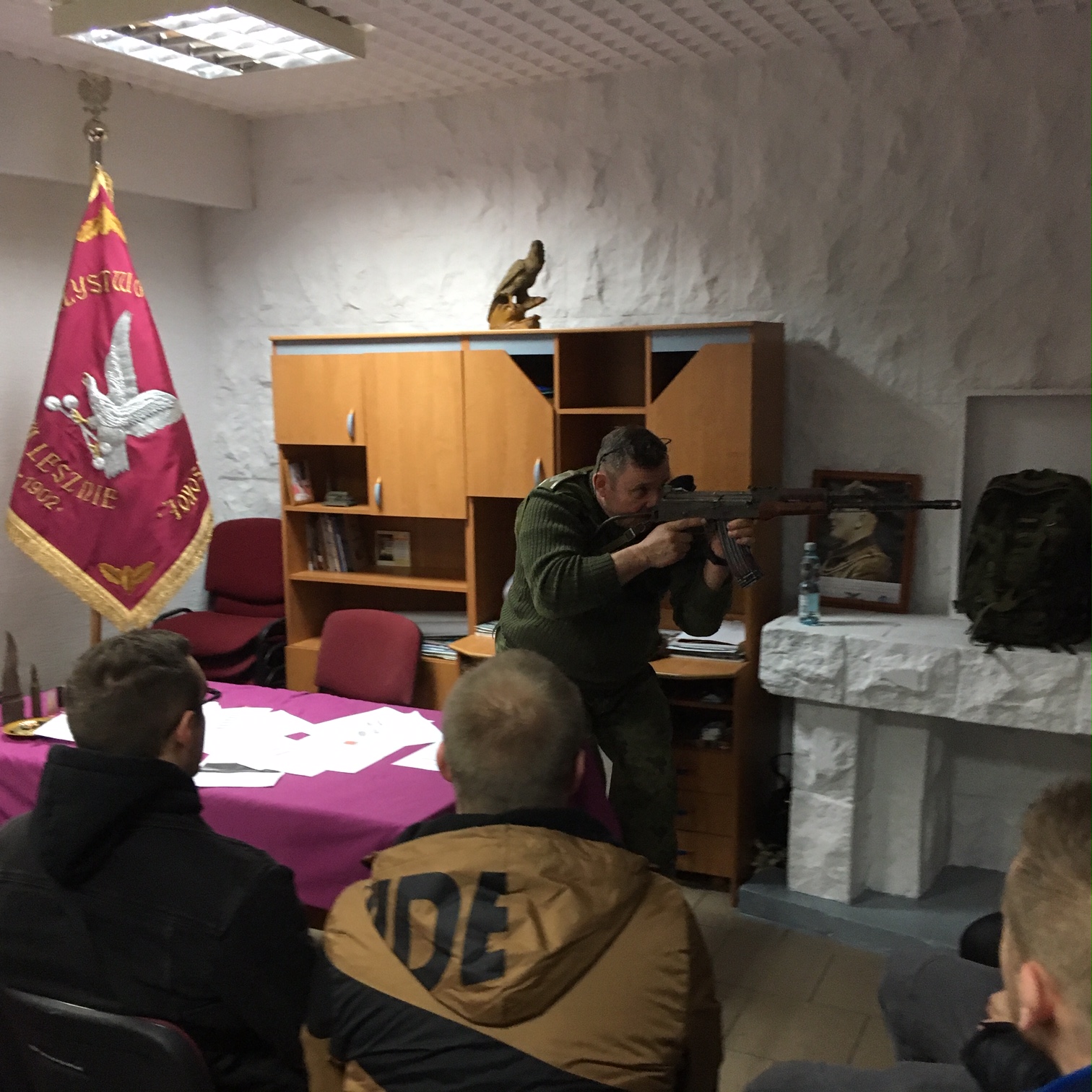 Mieszkańcy Leszna poznali zasady obsługi broni - Jacek Marciniak