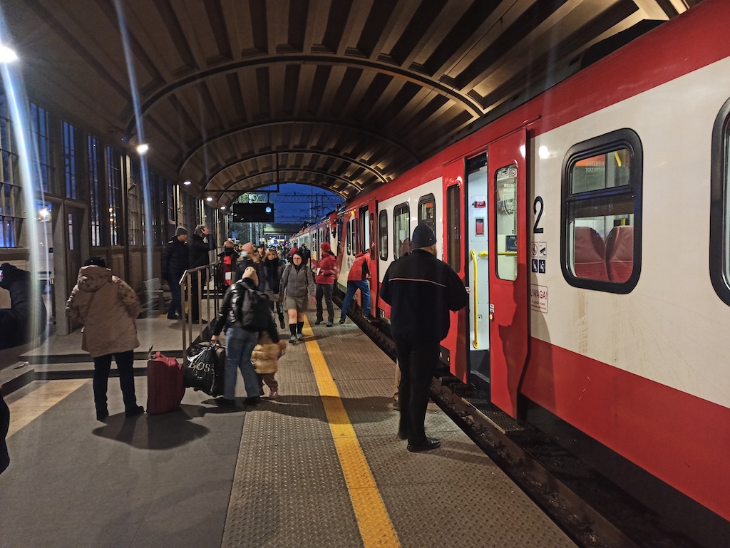 uchodźcy pociąg koleje wielkopolskie - Bartosz Garczyński - Radio Poznań