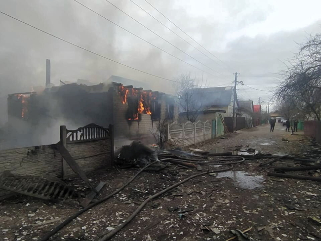 wojna Ukraina zniszczenia - zdjęcie ilustracyjne - PAP/DSNS