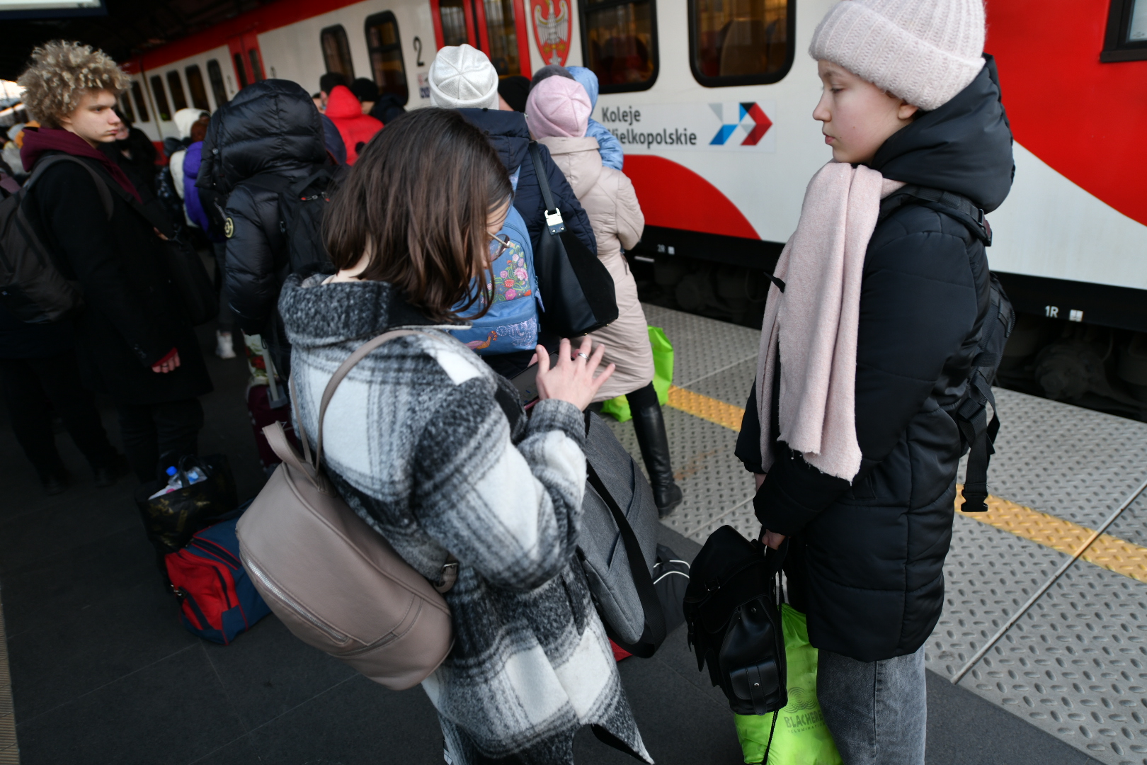 uchodźcy ukraina w poznaniu pociąg autobus dworzec - Wojtek Wardejn - Radio Poznań
