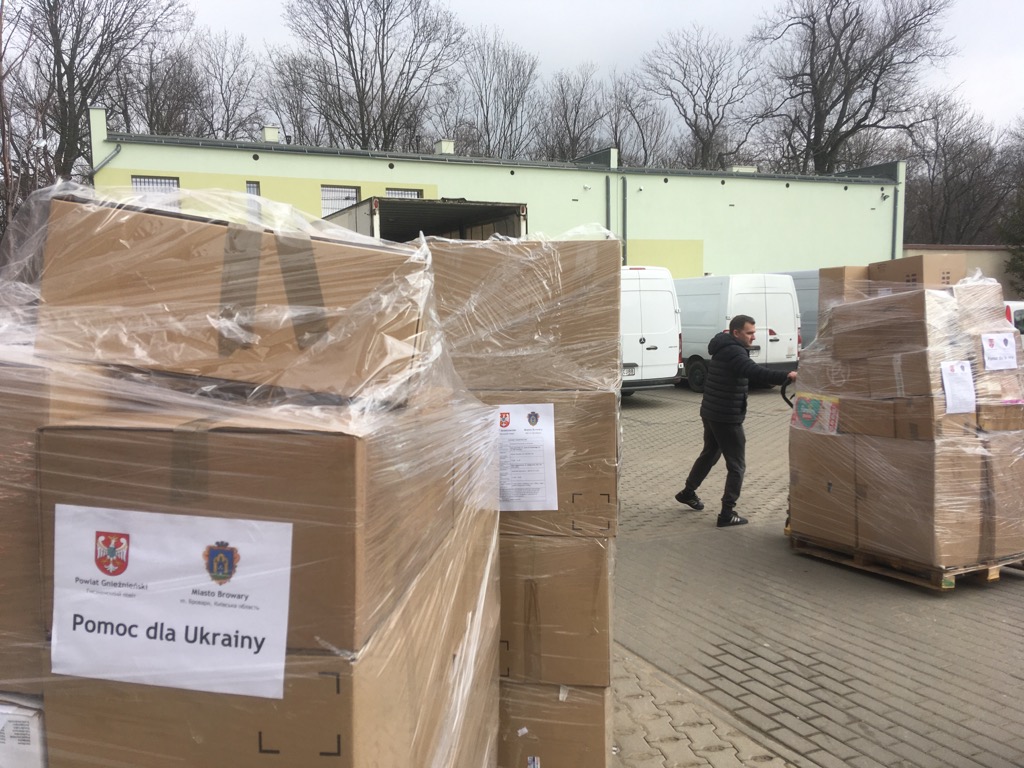 magazyn gniezno pomoc dla uchodźców dary  - Rafał Muniak