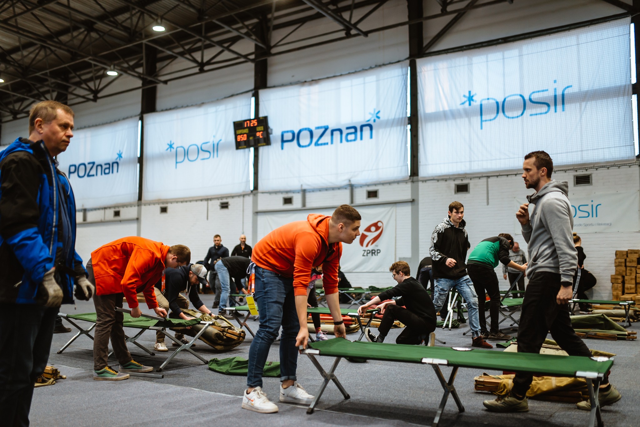 hanower pomoc ukraina - Jacek Jaśkowiak - Facebook