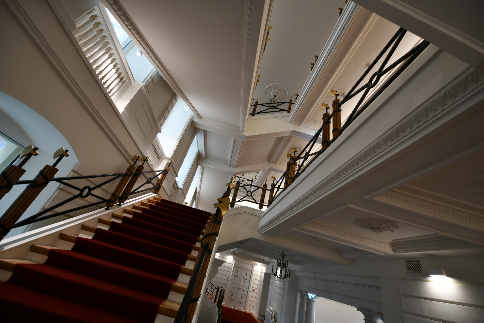 remont biblioteka raczyńskich - Wojtek Wardejn - Radio Poznań