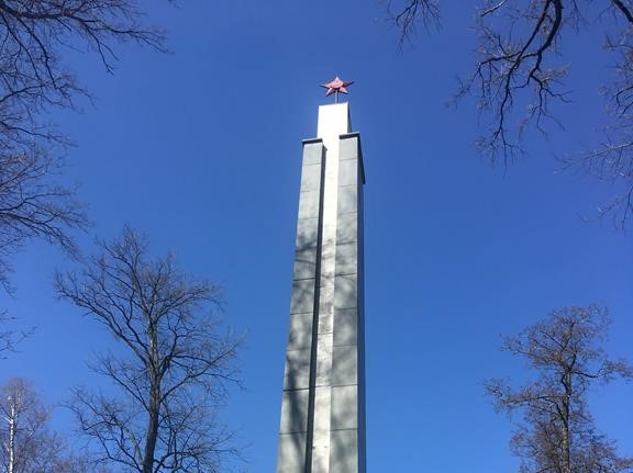 czerwona gwiazda kalisz cmentarz radziecki kalisz - Danuta Synkiewicz 