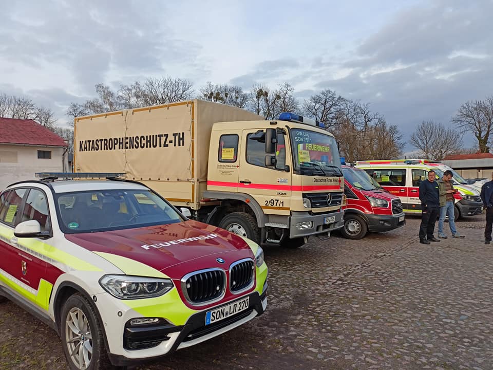 dary sonnenberg powiat ostrowski konwój z pomocą - Starosta powiatu ostrowskiego Paweł Rajski