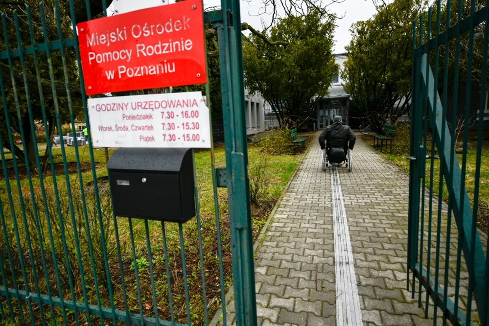 Miejski Ośrodek Pomocy Rodzinie przy ulicy Cześnikowskiej w Poznaniu - Wojtek Wardejn - Radio Poznań