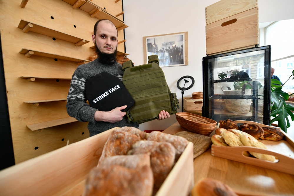 artur chasikowski piekarz zbiórka hełm - Wojtek Wardejn - Radio Poznań