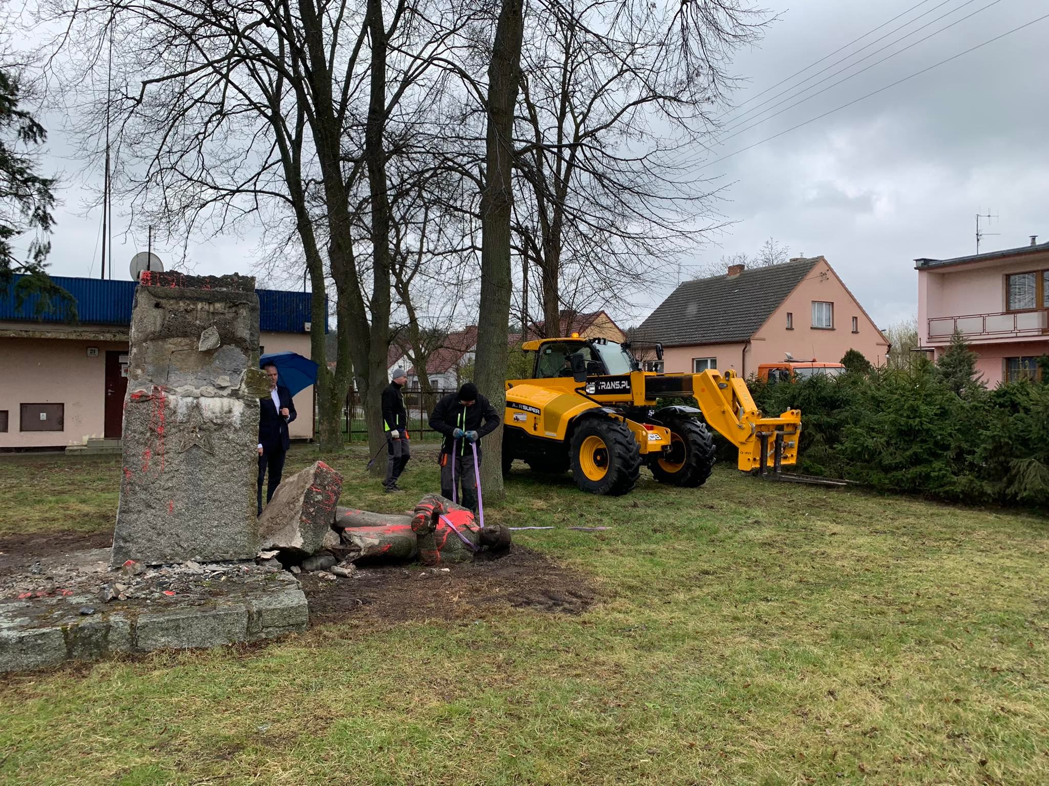 zburzony pomnik armii czerwonej - Kacper Witt - Radio Poznań