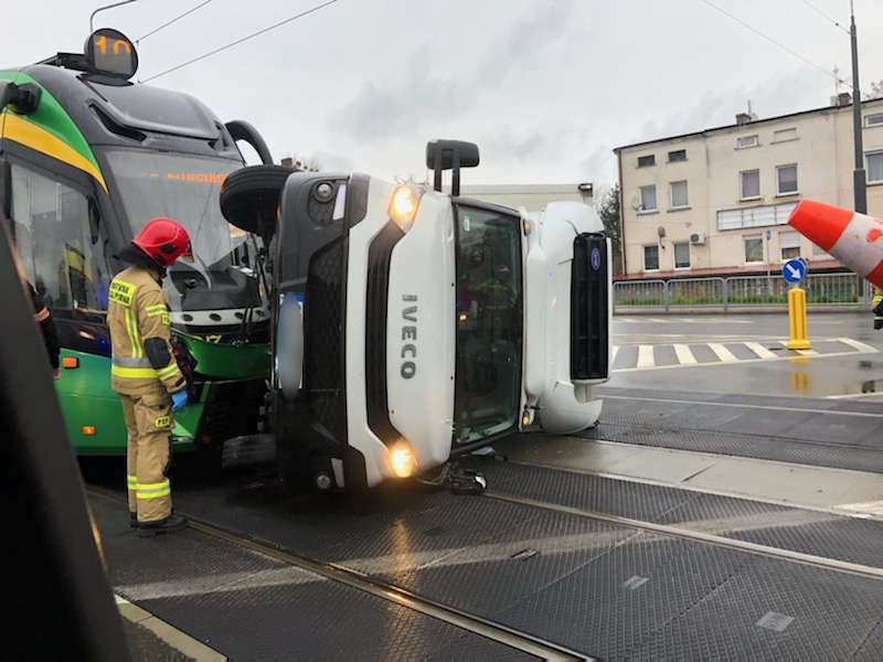 zderzenie busa z tramwajem naramowice - Adam Struk - Radio Poznań