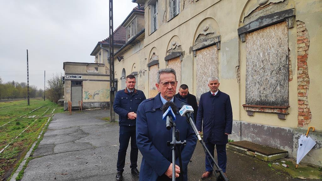 czarnków dworzec kolej - Przemysław Stochaj