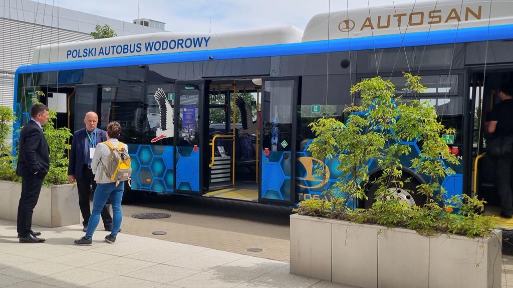 autobus wodorowy konferencja  Forum H2Poland - Magdalena Konieczna  - Radio Poznań