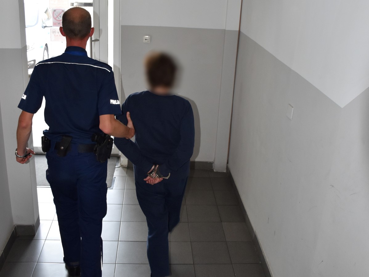 ARESZT ZA UGODZENIE MĘŻA NOŻEM gniezno - KPP Gniezno