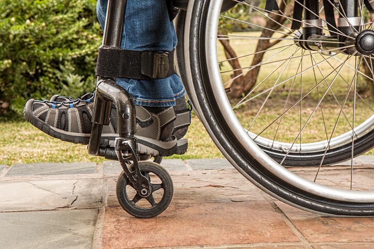 wózek niepełnosprawni - Pixabay