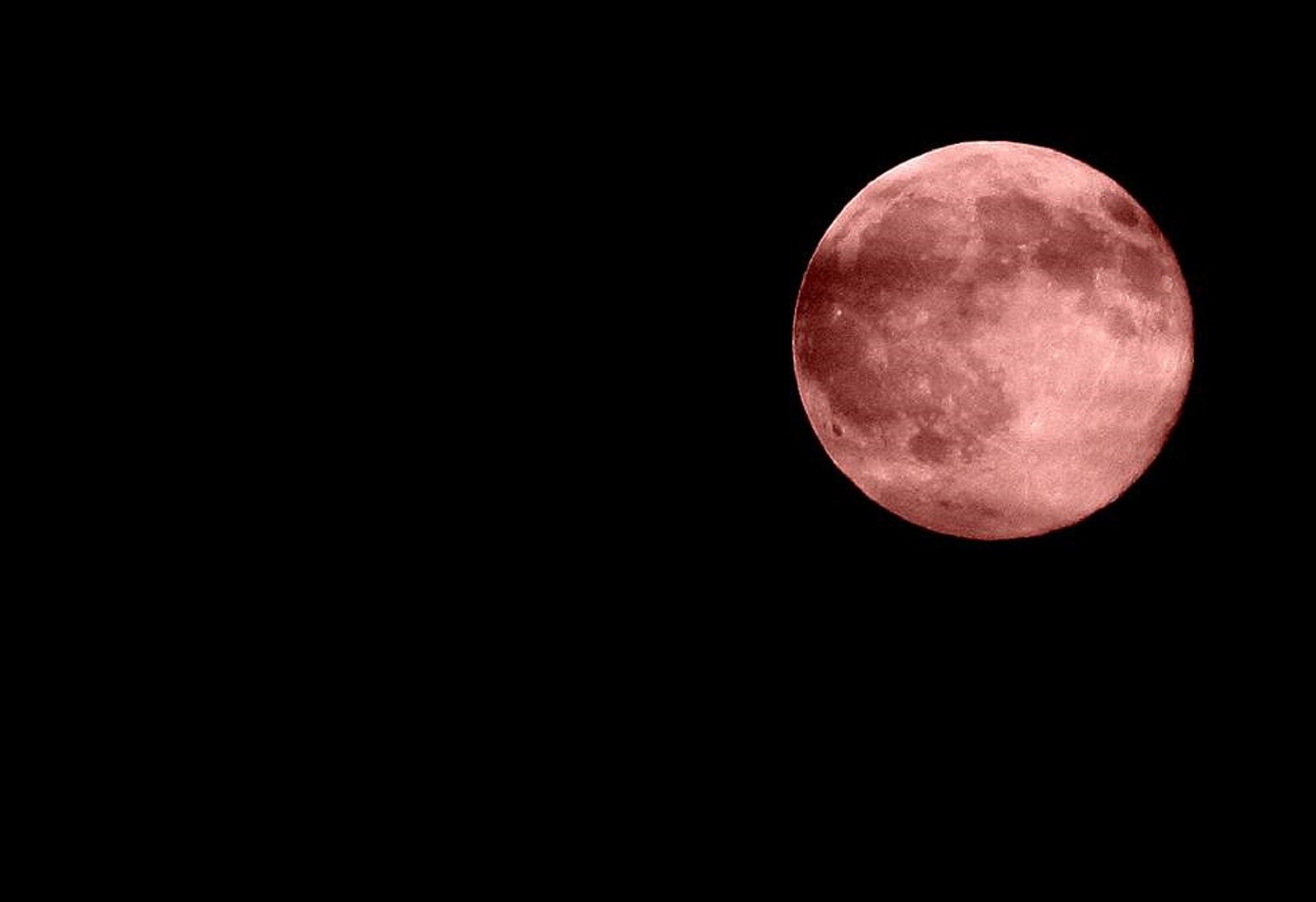księżyc czerwony - Pixabay