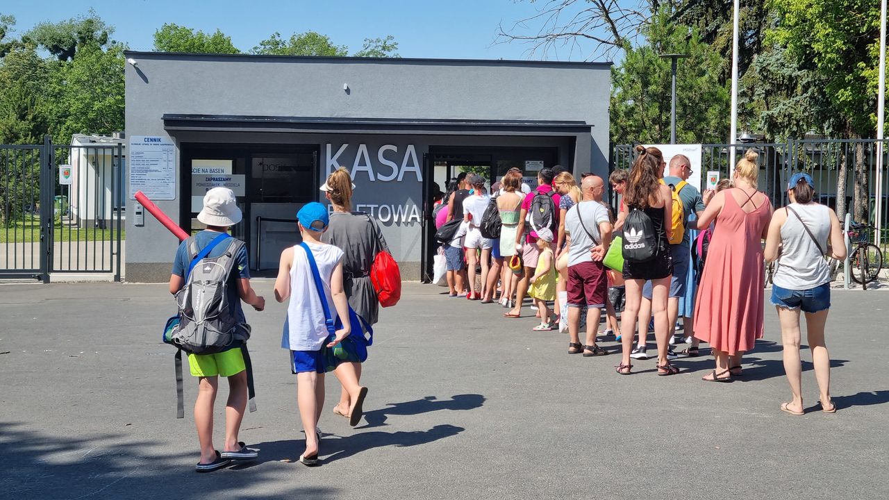 kolejka na basen - Magda Konieczna - Radio Poznań