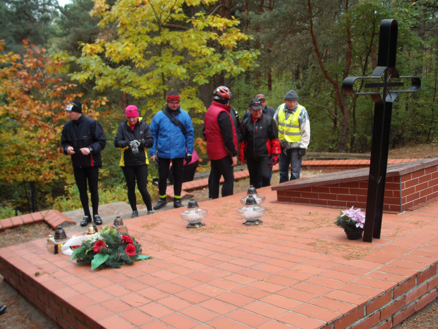 Chodzież, na Wzgórzach Morzewskich dnia 7 listopada 1939 roku rozstrzelano 41 mieszkańców Ziemi Chodzieskiej/fot. Jan Balcerzak