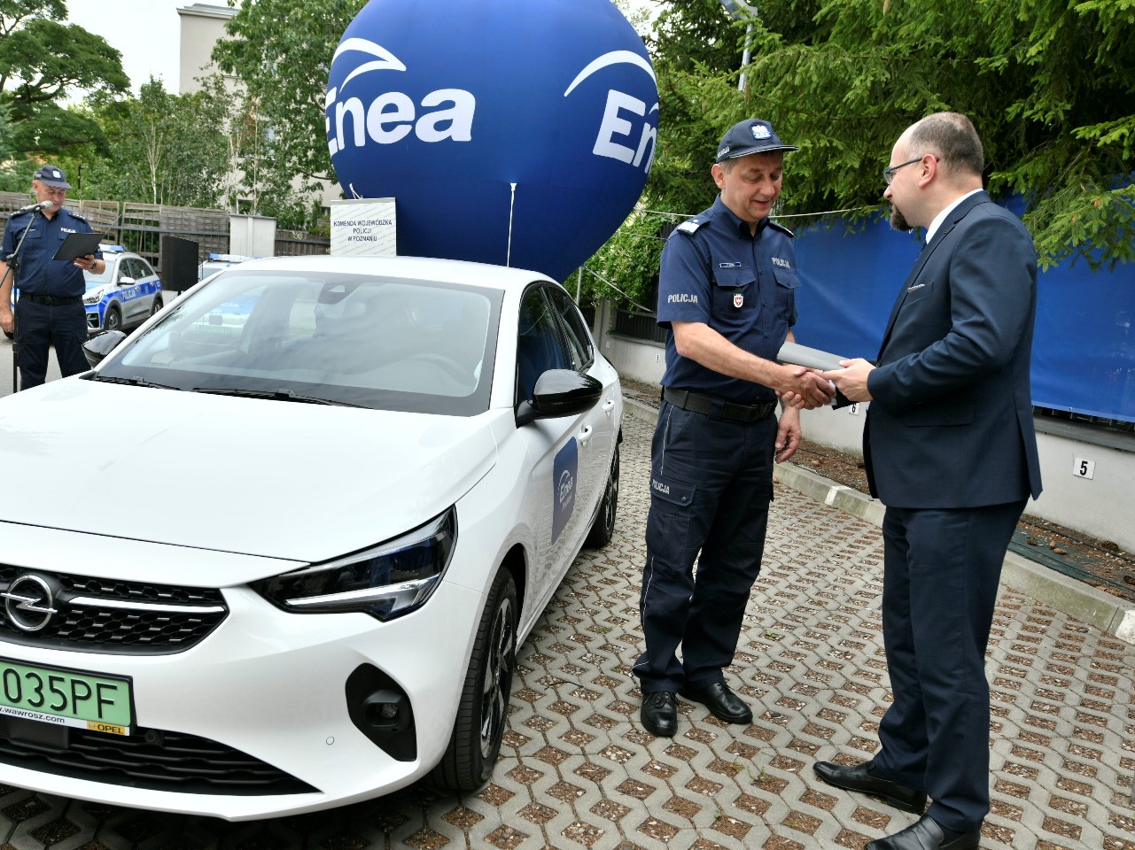 enea samochód elektryczny przekazany - Wojtek Wardejn - Radio Poznań