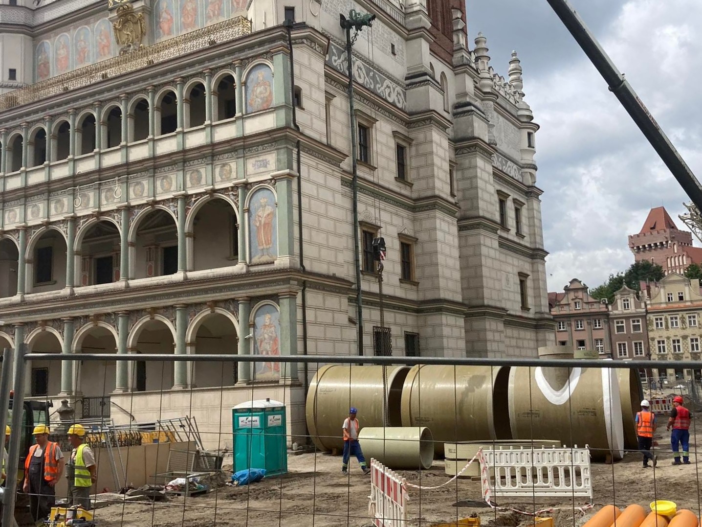 wielkie rury z turcji stary rynek - Adam Michalkiewicz 