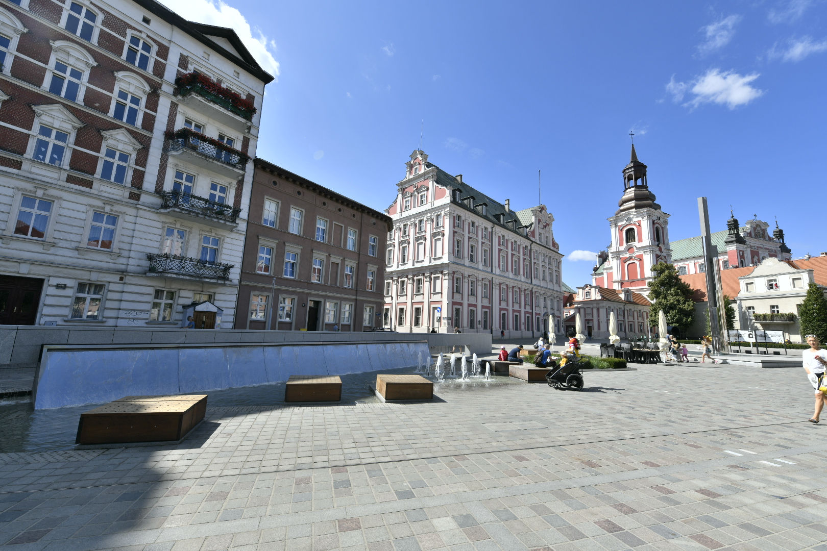 plac kolegiacki beton - Wojtek Wardejn - Radio Poznań