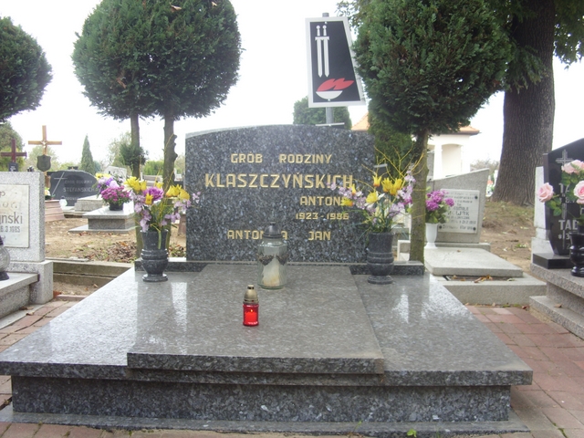 Grób Jana Klaszczyńskiego, pierwszej ofiary terroru w gm. Murowana Goślina