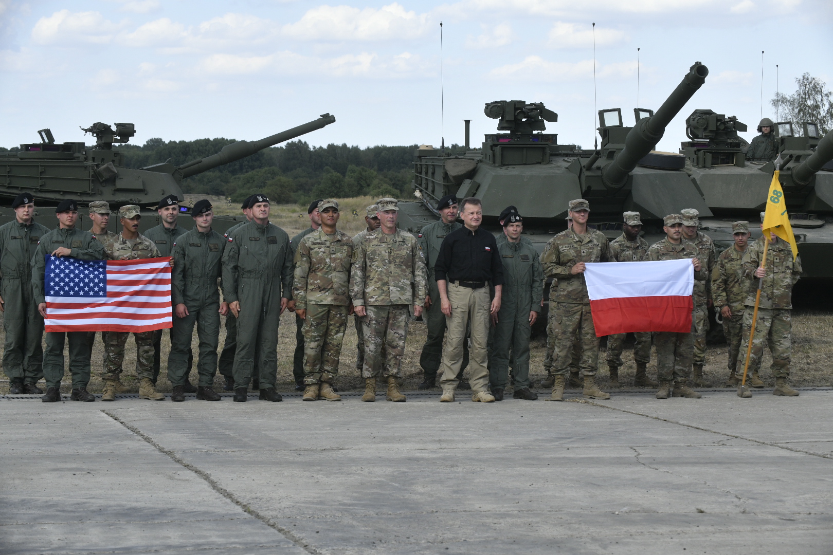akademia abrams biedrusko czolgi minister mariusz Błaszczak - Wojtek Wardejn - Radio Poznań