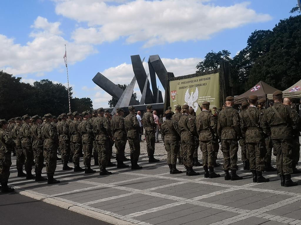 poznań pomnik armii poznań przysięga terytorialsów - Wanda Wasilewska 