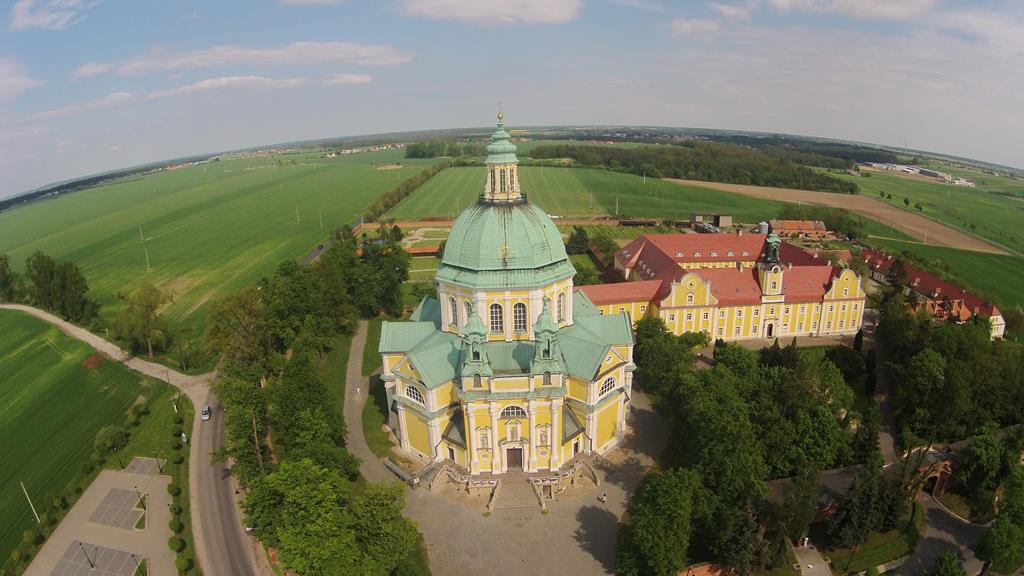 Bazylika na Świętej Górze - Fallaner/CC BY-SA 4.0 - Wikipedia