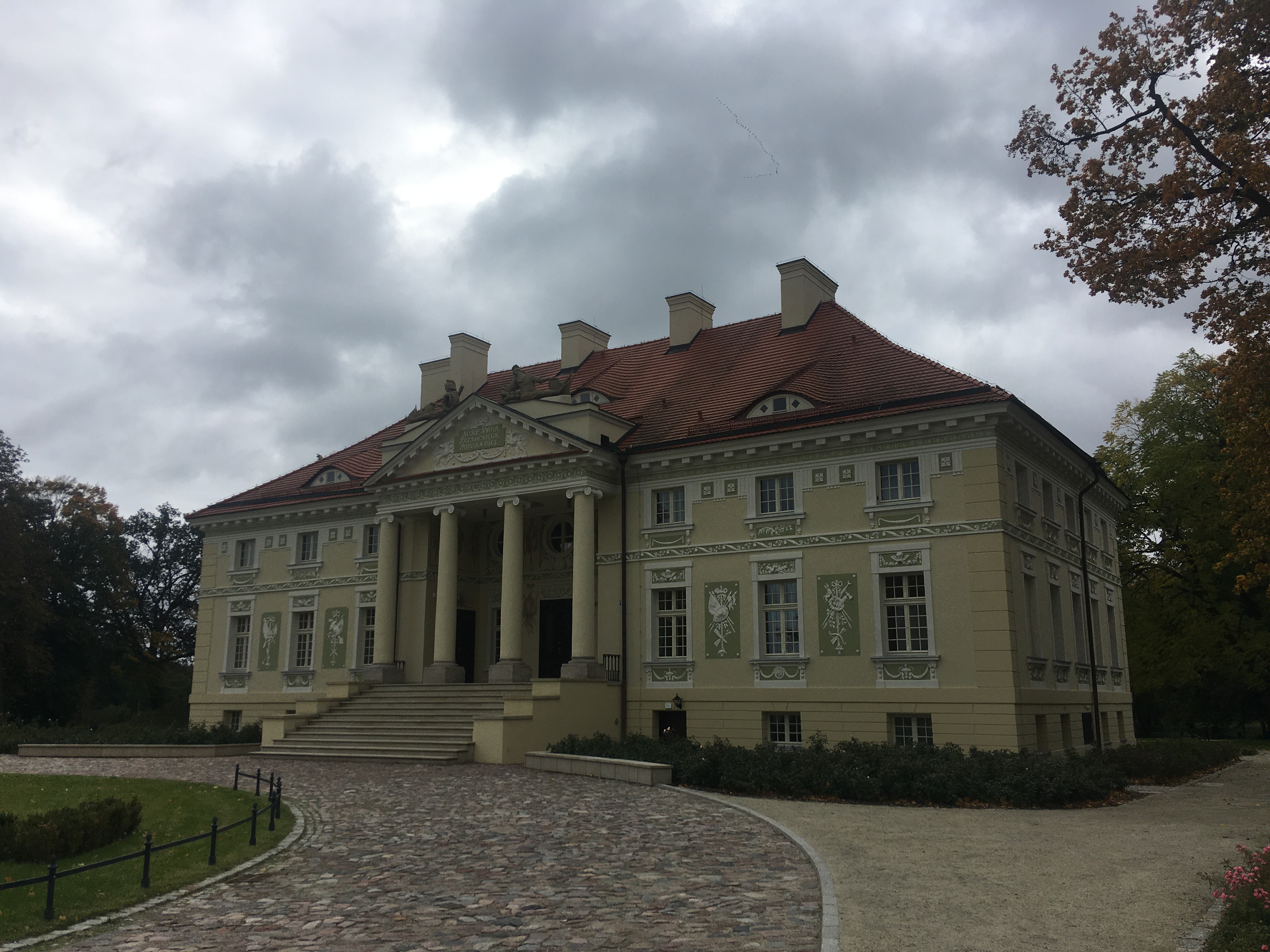 pałac lipskich w lewkowie - Danuta Synkiewicz - Radio Poznań