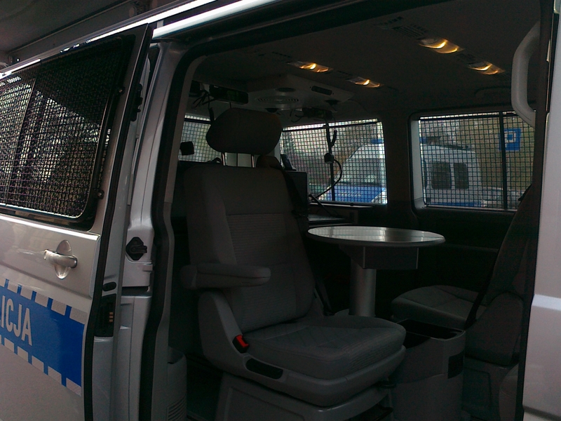 Policyjny radiowóz do imprez masowych - Wojciech Chmielewski