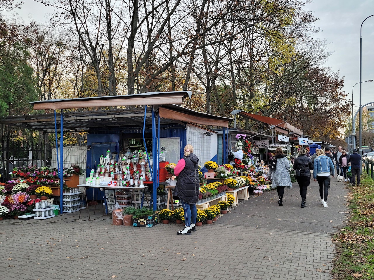 cmentarz znicze wszystkich świętych - Krzysztof Polasik - Radio Poznań