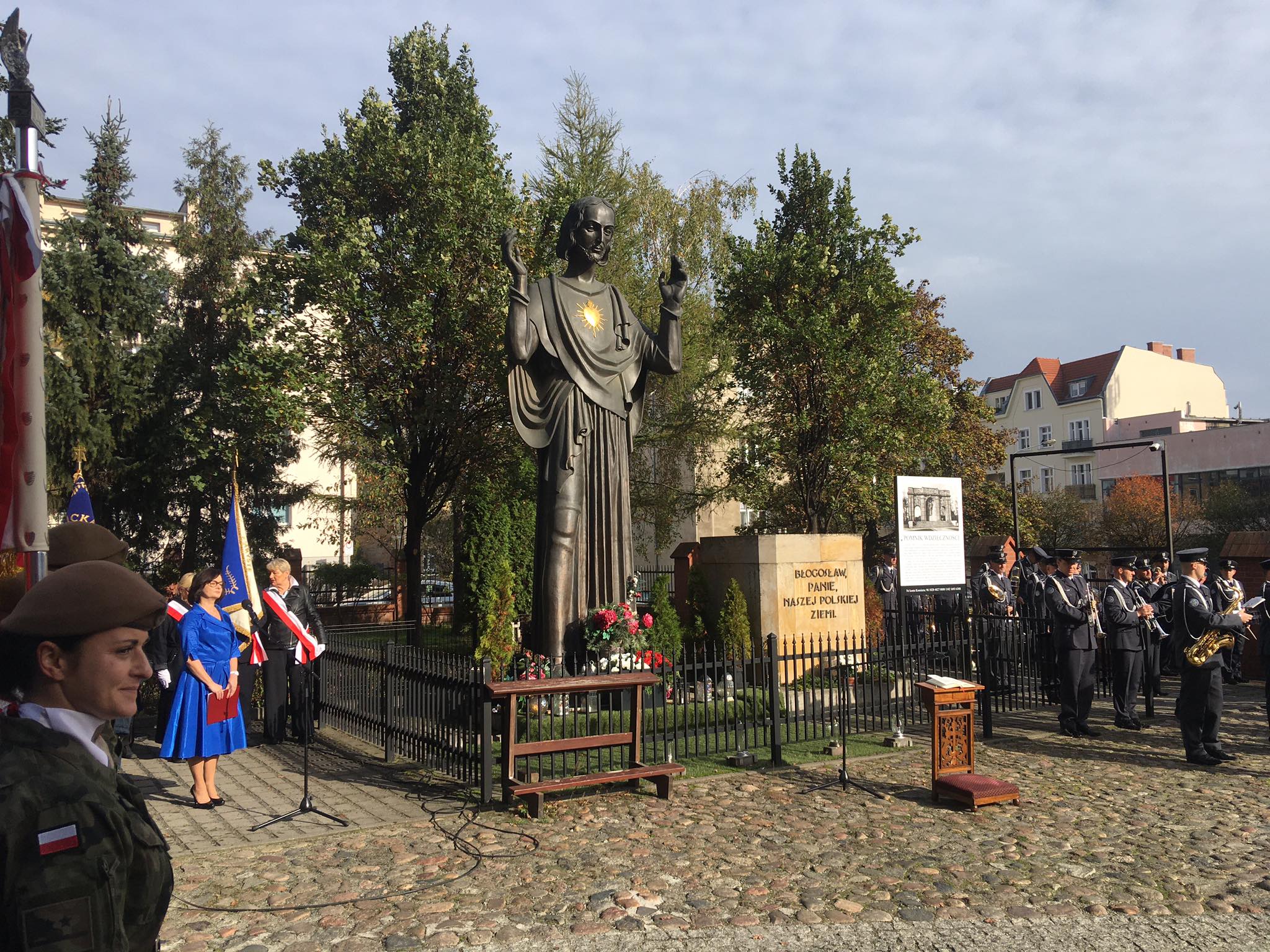 pomnik wdzięczności 90 lat - Jacek Butlewski