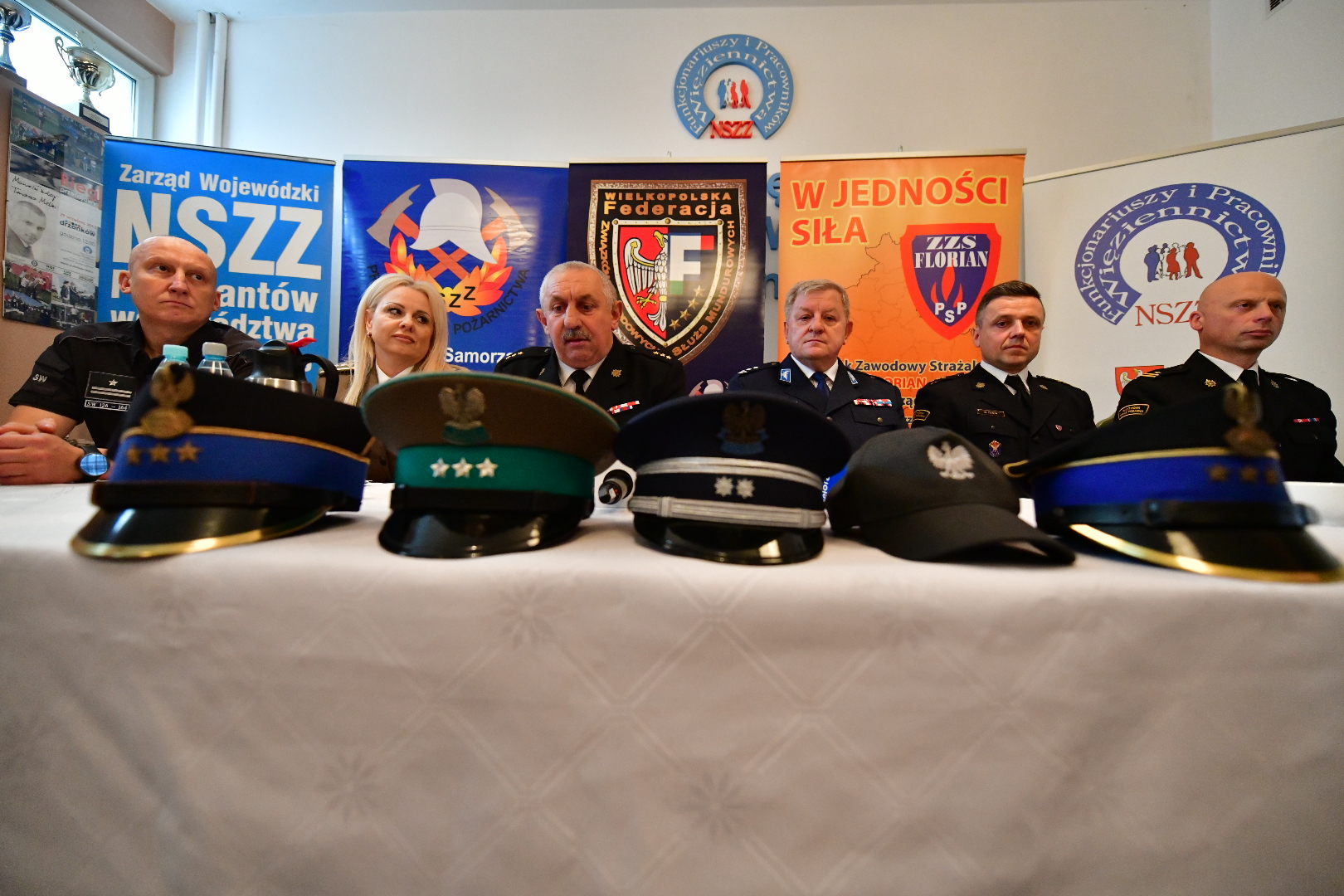 nszz policja służby mundurowe protest andrzej szary - Wojtek Wardejn - Radio Poznań