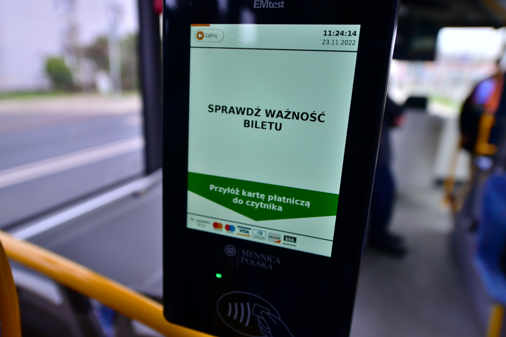 mpk bilety płatność zbliżeniowa karta wiśniewski bilety na kartę - Wojtek Wardejn - Radio Poznań