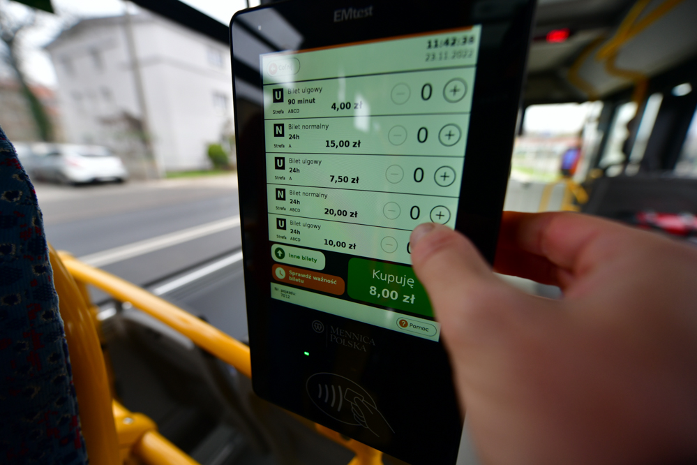 mpk bilety płatność zbliżeniowa karta wiśniewski bilety na kartę - Wojtek Wardejn - Radio Poznań